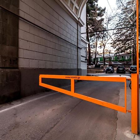 Modern Apartment In Old Tbilisi Luaran gambar