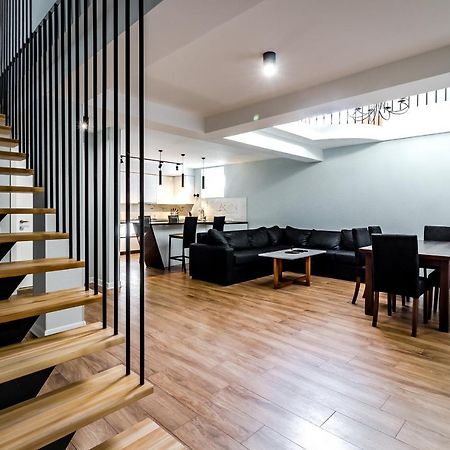 Modern Apartment In Old Tbilisi Luaran gambar